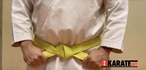 Como Amarrar a Faixa do Karate Parte 17